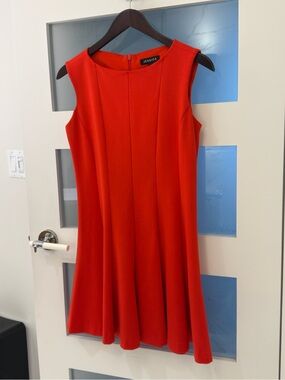 *** SOLDE*** Jessica Vibrant Red Sleeveless Mini Dress size 4-6